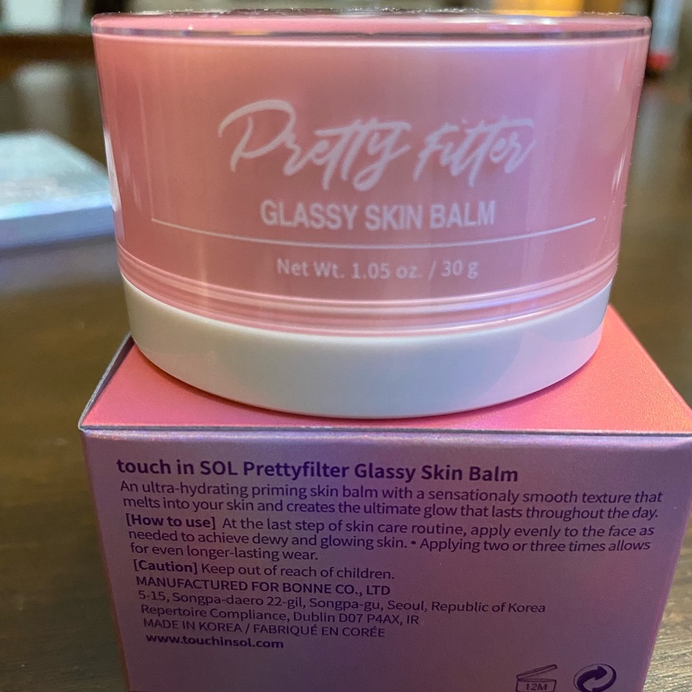 Touch in Sol Pretty Filter Glassy Skin Balm